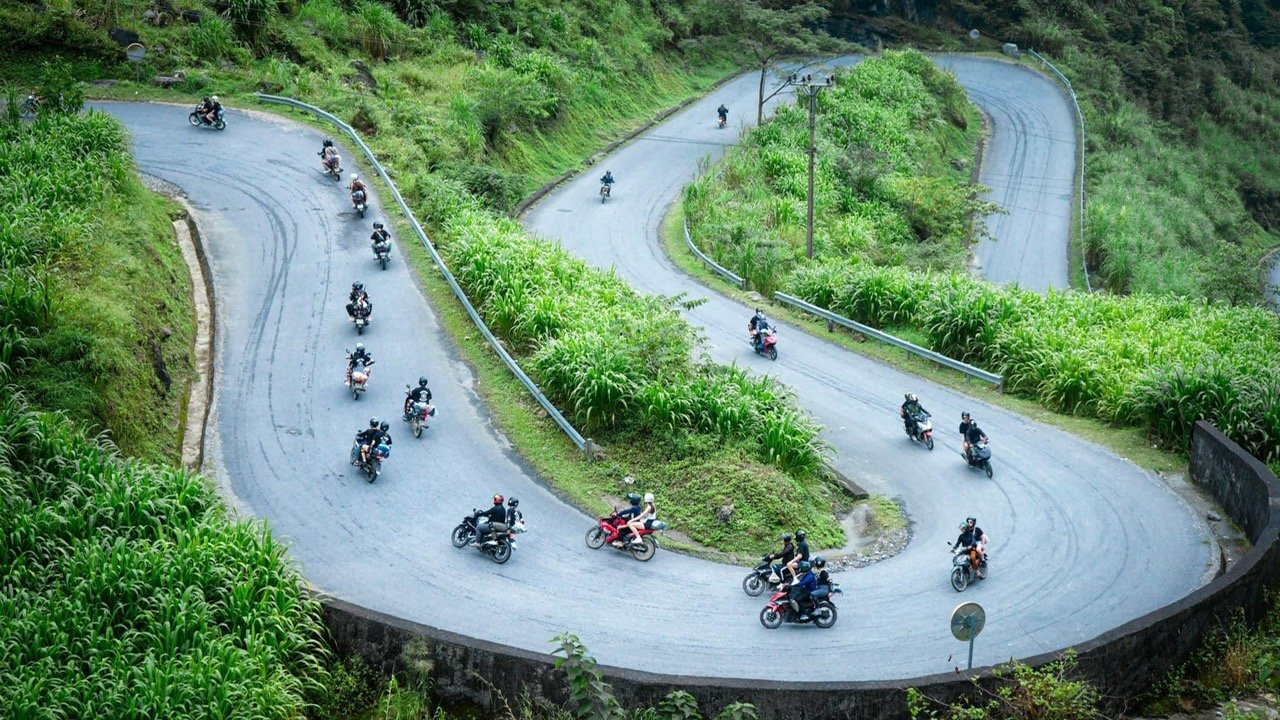 Top 10 destinations & adventure travel trips